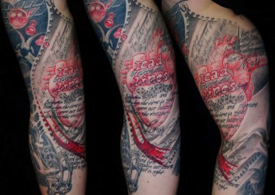 Trash Herz in Biomechanik Tattoo Video