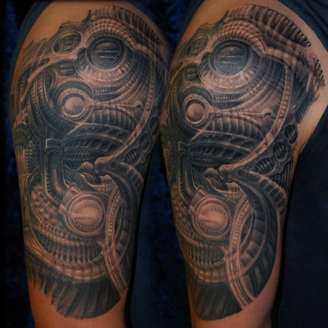Biomechanik Giger-style Cover-up tattoo Überdeckung