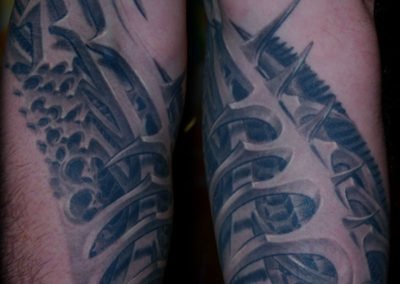 Biomechanik Drache Cover-up Tattoo