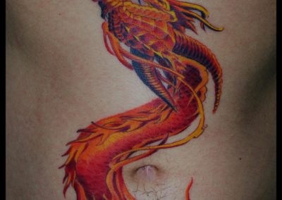 Drache in Farbe Tattoo