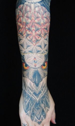 Eule Dotwork Mandala Tattoo Blume des Lebens