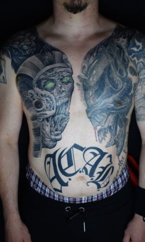 Alien Mumie Horror Tattoo hits for life it for life tattoo münchen munich taufkirchen