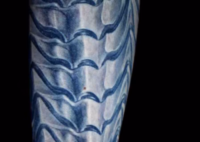 Biomechanik Knochenrüstung Tattoo Video