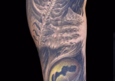 Biomechanik H.R.Giger Knochengesicht Chtulhu Tentakel Tiefsee Tattoo Video