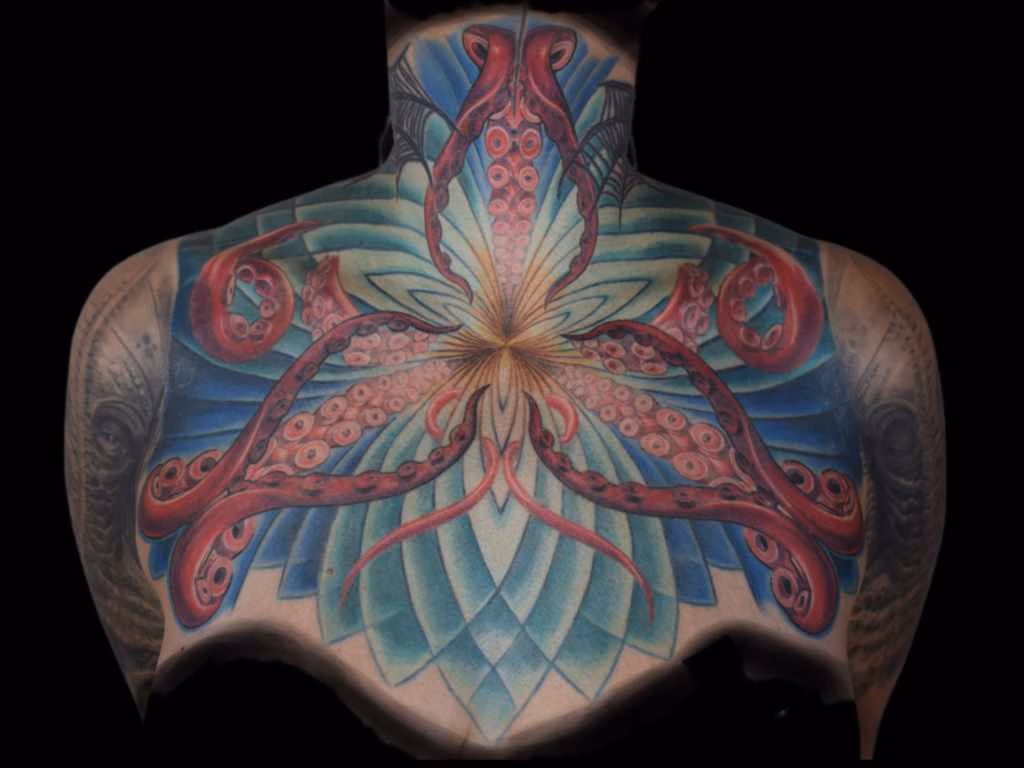 Info und News zu Tentakel Mandala Chest Tattoo Video Thumbnail