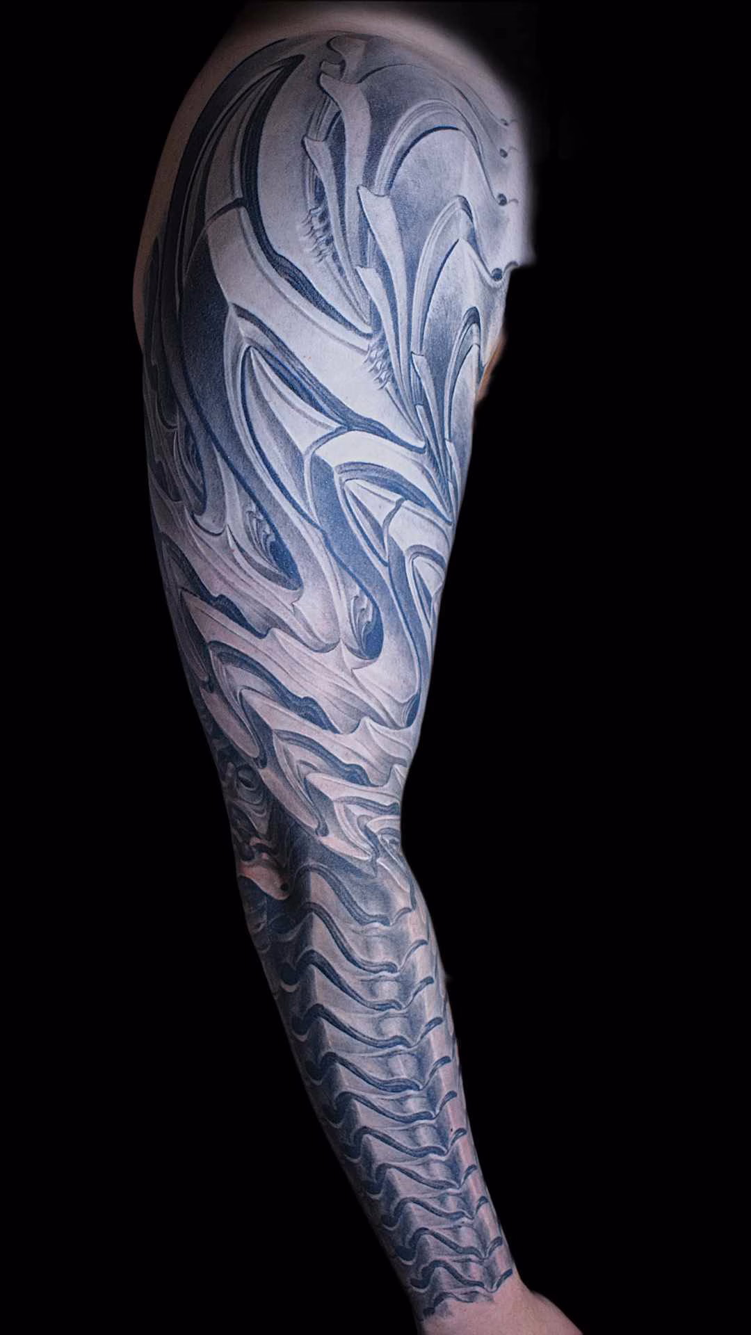 Knochenrüstung Biomechanik Tattoo